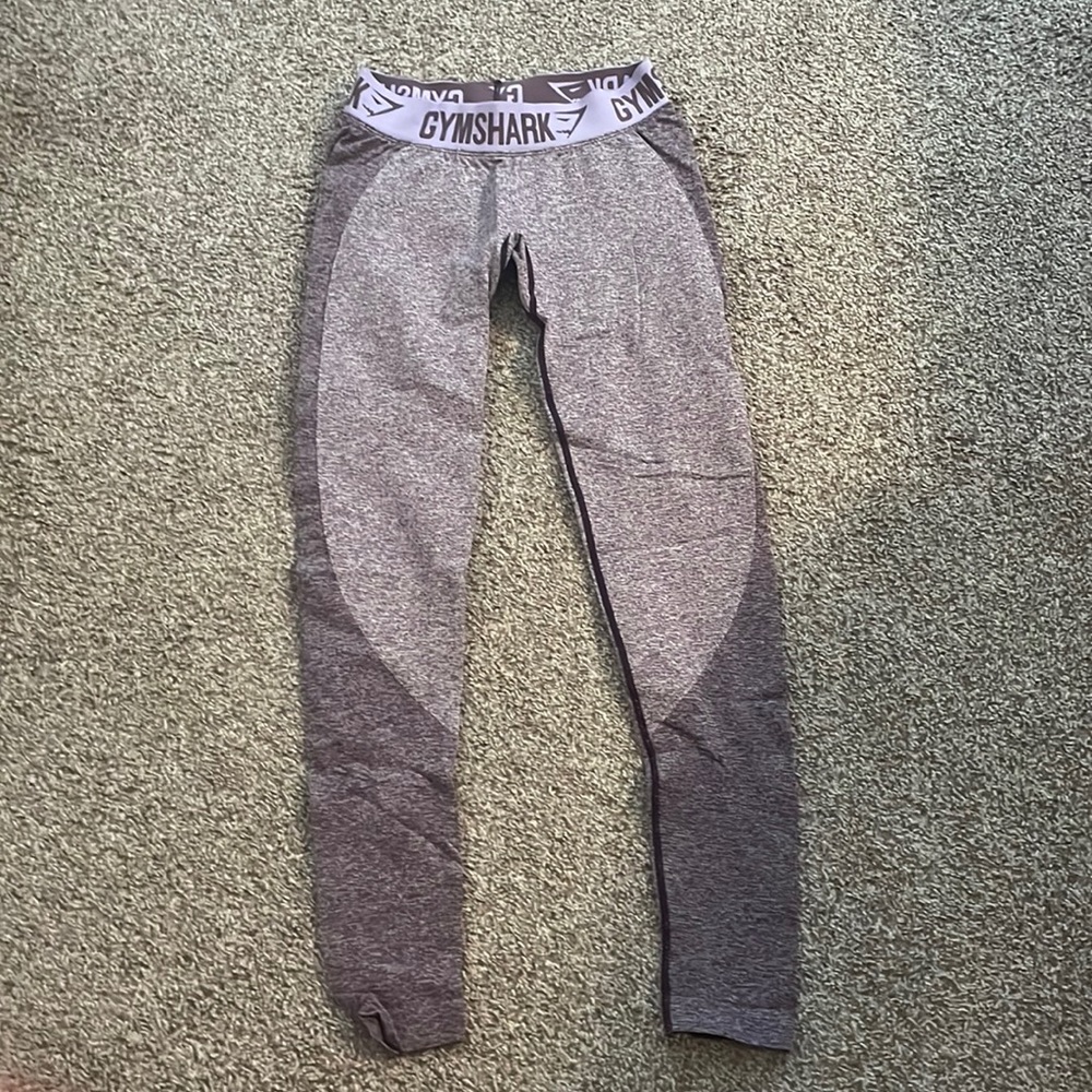 Purple Gym Shark shaping leggings